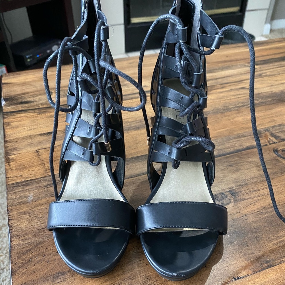 Guess High heels